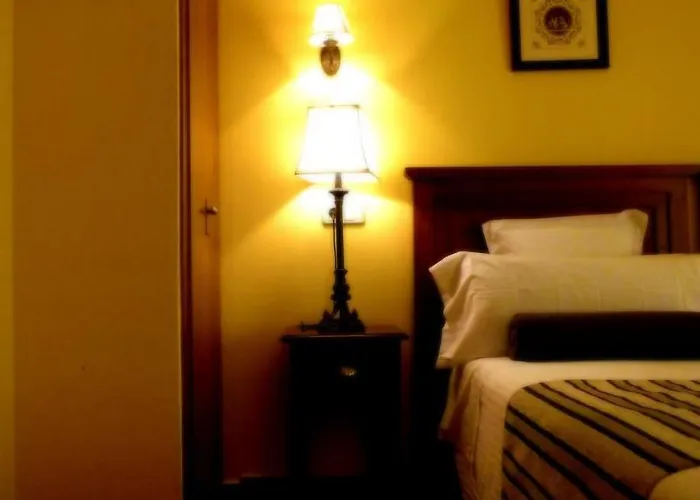 Hotel De Los Reyes Turisticos 2*