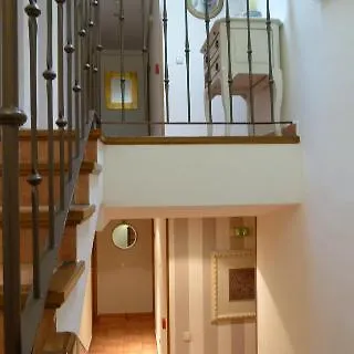 Hotel De Reyes Turisticos 2*